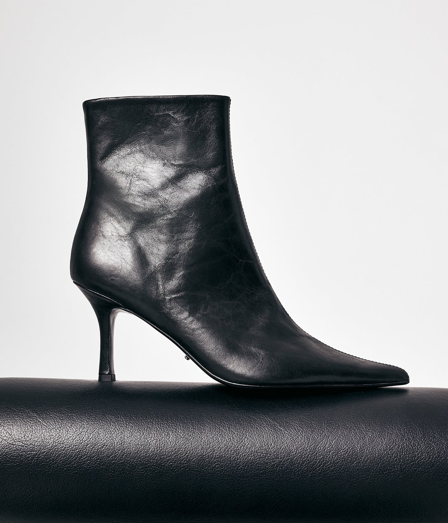 Cammie Wheat Suede – Tony Bianco USA
