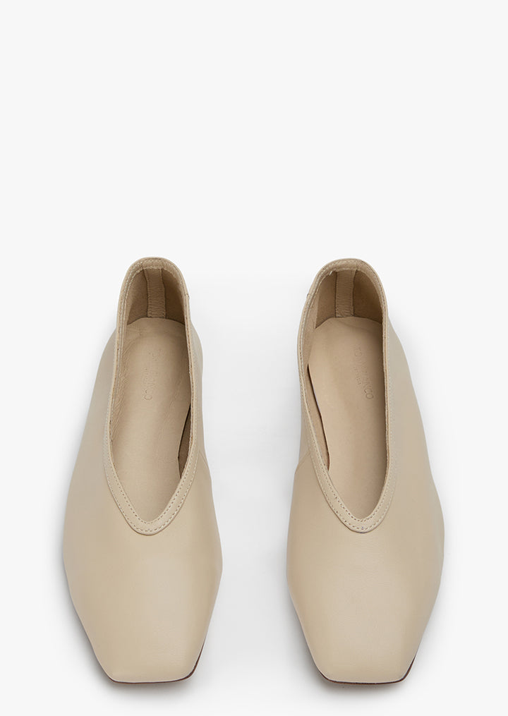 Bianca Vanilla Nappa Flats